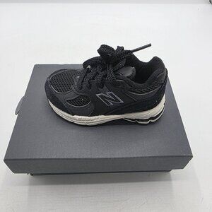 New Balance 2002 Running Toddlers Style, size US 4, Ic2002bk